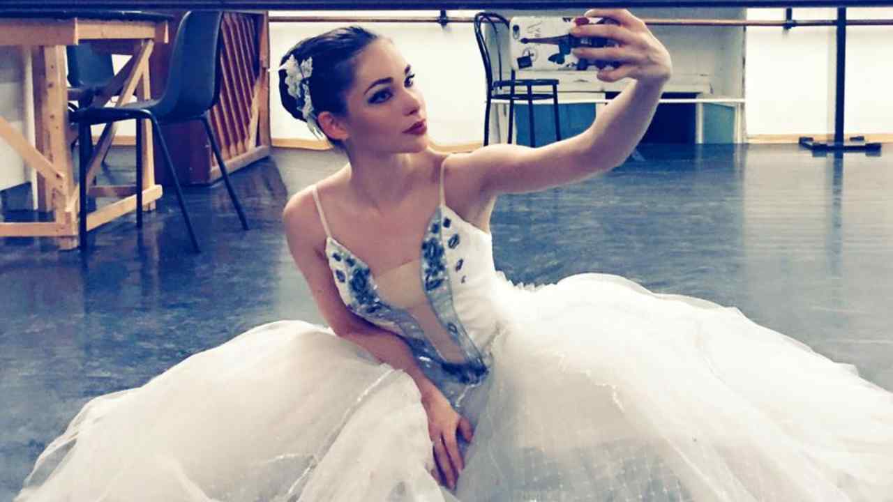 chi è la ballerina roberta siciliano