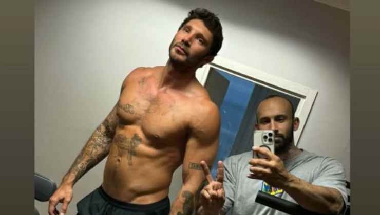 stefano de martino corpo tatuaggi 